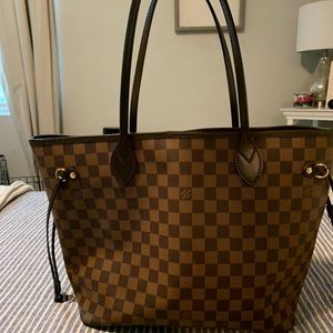 Louis Vuitton neverfull bag